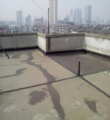 琼海漏水维修 楼顶漏水是什么原因，楼顶漏水维修方法是什么?